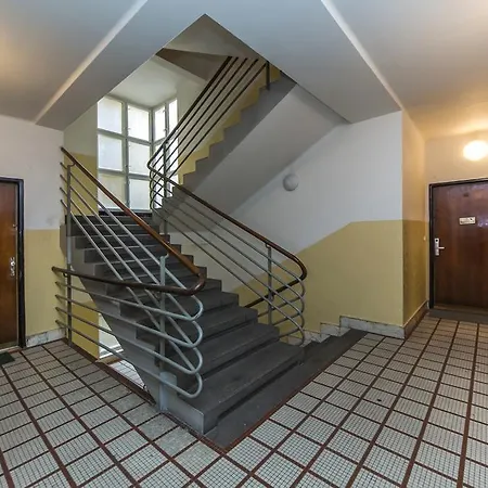City Centre Apartment *