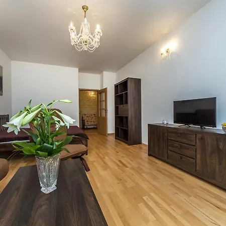 City Centre Apartment *